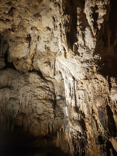 Quần Thể Hang Động Xã Khai Trung