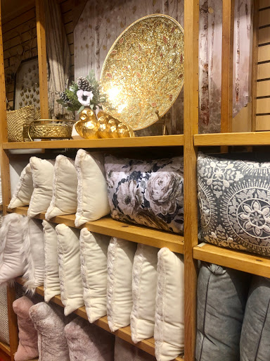 Home Goods Store «Pier 1 Imports», reviews and photos, 1406 Twixt Town Rd, Marion, IA 52302, USA