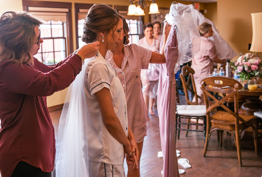 Hair Salon «Chic Concepts Salon», reviews and photos, 607 Irving Park Rd, Roselle, IL 60172, USA