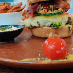 Photo n°4 de l'avis de Koenig.u fait le 11/11/2022 à 17:45 sur le  SOUL FOOD Schwäbisch & Grill Bar & Wein Forum am Hofgarten à Günzburg