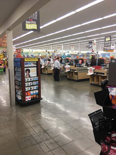 Supermarket «Hy-Vee», reviews and photos, 901 S 4th St, Clinton, IA 52732, USA