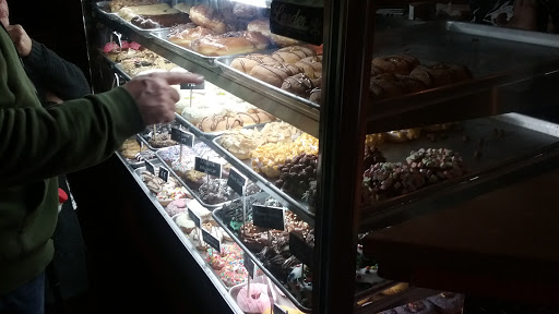 Donut Shop «Hurts Donut Company», reviews and photos, 320 Park Central W, Springfield, MO 65806, USA