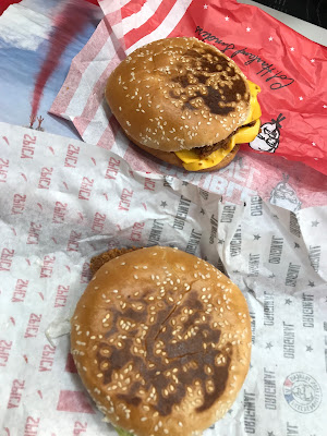 KFC Rouen Gros Horloge à Rouen