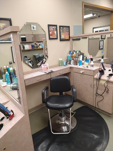 Beauty Salon «Illusion Unlimited Salons Parma», reviews and photos, 5715 Broadview Rd, Cleveland, OH 44134, USA