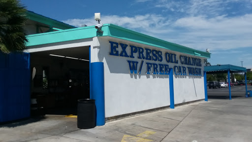 Car Wash «Cruisers Car Wash», reviews and photos, 8870 Tampa Ave, Northridge, CA 91324, USA