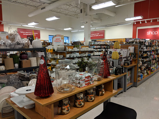 Shopping Mall «Southbury Plaza Shopping Center», reviews and photos, 100 Main St N, Southbury, CT 06488, USA