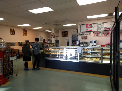 Donut Shop «Fluffy Donuts & Sandwich Shop», reviews and photos, 757 Russell Blvd # 2, Davis, CA 95616, USA