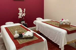 Lux Massage and Spa image