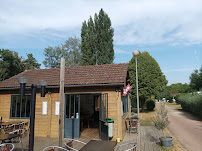 Photos des visiteurs du Restaurant Camping Vert Auxois : Camping au bord du Canal de Bourgogne avec piscine / Côte d'Or à Pouilly-en-Auxois - n°1