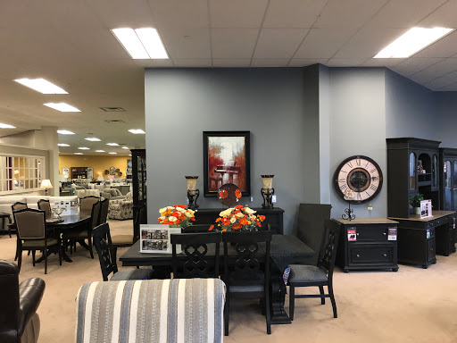 Furniture Store «Raymour & Flanigan Furniture and Mattress Store», reviews and photos, 641 Connecticut Ave, Norwalk, CT 06854, USA