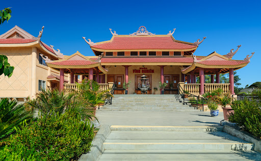 Vinh Nghiem Temple