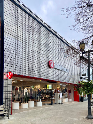 Sportswear Store «lululemon», reviews and photos, 2643 NE University Village St, Seattle, WA 98105, USA