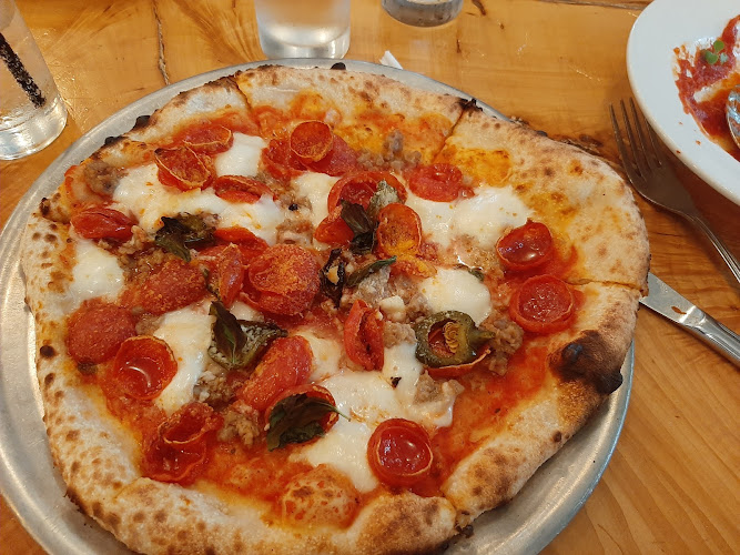 #1 best pizza place in New York - Fumo Harlem