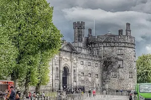 The Parade Tower Wing image