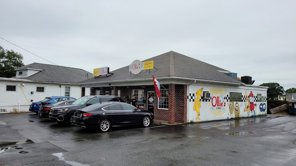 Ollie's Diner 02864