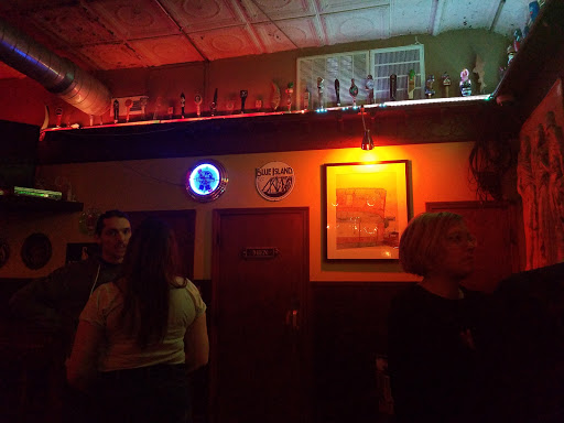 Bar «Quenchers Saloon», reviews and photos, 2401 N Western Ave, Chicago, IL 60647, USA