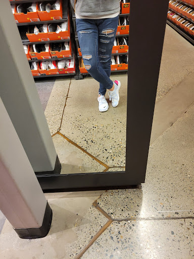 Clothing Store «Nike Factory Store», reviews and photos, 1101 Outlet Collection Way, Auburn, WA 98001, USA