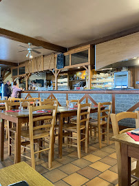 Atmosphère du Restaurant Grill les Enseignes à Château-la-Vallière - n°1
