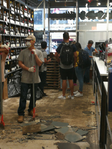 Liquor Store «Beekman Liquors», reviews and photos, 500 Lexington Ave, New York, NY 10017, USA