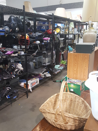 Thrift Store «Grand & Mountain View Goodwill Retail Store & Donation Center», reviews and photos, 14063 W Grand Ave, Surprise, AZ 85374, USA