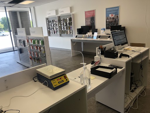 Cell Phone Store «Genius Phone Repair», reviews and photos, 3650 Carpenter Rd d, Ypsilanti, MI 48197, USA