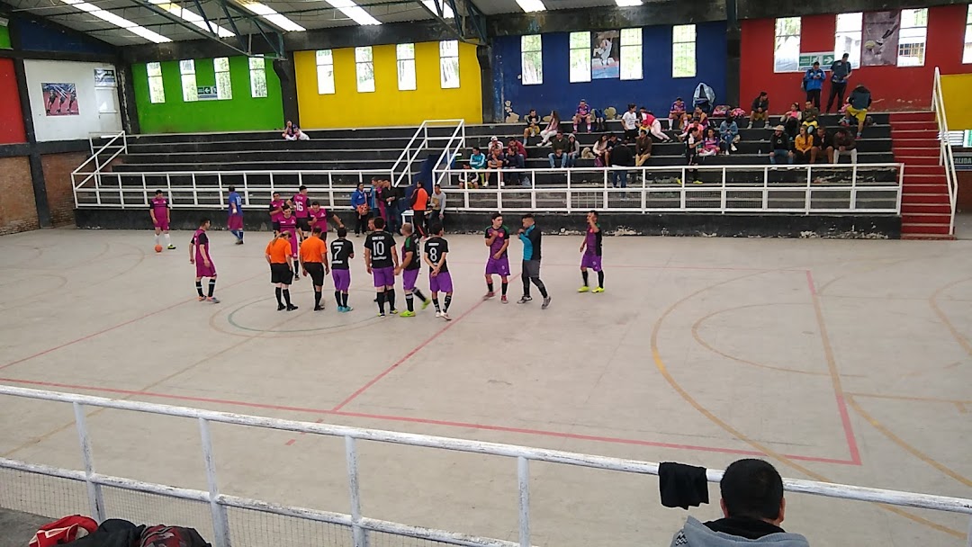 COLISEO CUBIERTO DE ALBÁN