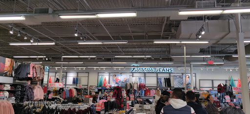 Clothing Store «Old Navy», reviews and photos, 697 Hillside Avenue, New Hyde Park, NY 11040, USA