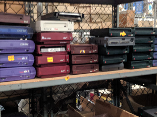 Electronics Store «WeirdStuff Warehouse», reviews and photos, 384 W Caribbean Dr, Sunnyvale, CA 94089, USA