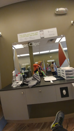 Hair Salon «Great Clips», reviews and photos, 510 W Main St, Louisville, OH 44641, USA