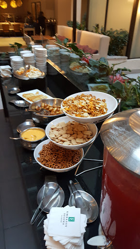 Hotel «Embassy Suites by Hilton Denver Southeast», reviews and photos, 7525 E Hampden Ave, Denver, CO 80231, USA