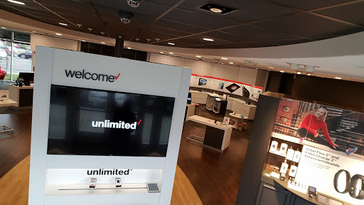 Cell Phone Store «Verizon», reviews and photos, 4415 Commercial St SE, Salem, OR 97302, USA