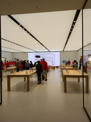 Computer Store «Apple The Gardens Mall», reviews and photos, 3101 PGA Boulevard, Palm Beach Gardens, FL 33410, USA