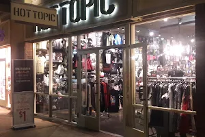 Hot Topic image