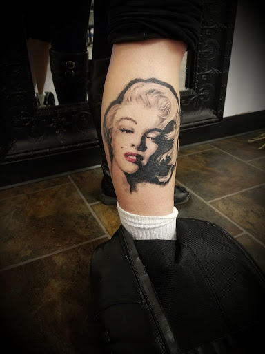 Explore small family tattoo ideas, creative tattoo ideas in Omaha, available at Bizarre Tattoo