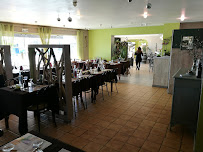 Atmosphère du Restaurant La Claie des Vergers à Brax - n°3