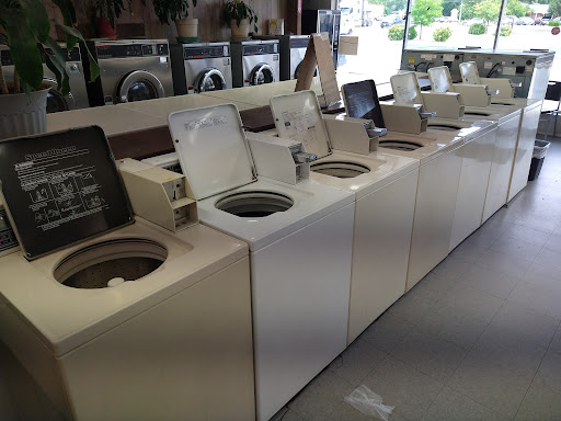 Laundromat «Dills Laundromat & Dry Clean», reviews and photos, 2109 N Glenstone Ave, Springfield, MO 65803, USA