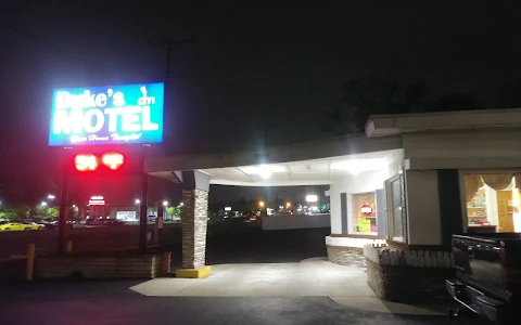 Duke's Motel image