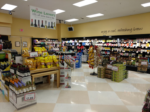 Grocery Store «Family Fare Supermarket», reviews and photos, 1415 Fulton St E, Grand Rapids, MI 49503, USA