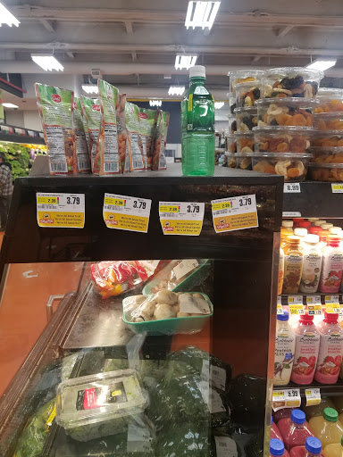 Grocery Store «ShopRite of Veterans Rd», reviews and photos, 3010 Veterans Rd W, Staten Island, NY 10309, USA