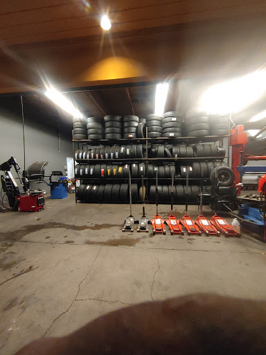 Used Tire Shop «Mexico Tire & Auto Repair», reviews and photos, 431 W Pacific Coast Hwy, Long Beach, CA 90806, USA