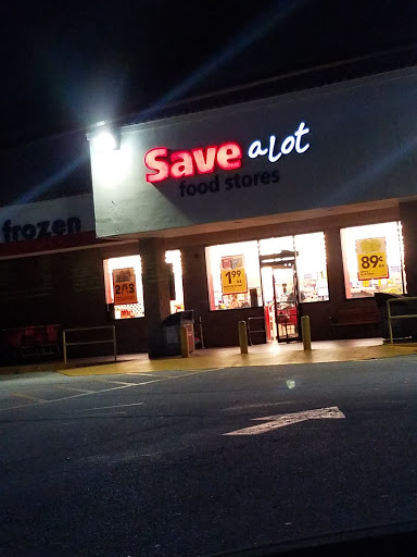 Save-A-Lot, 332 W Ardice Ave, Eustis, FL 32726, USA, 