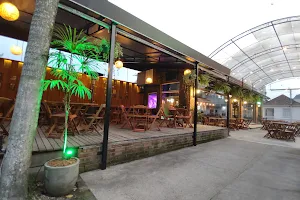 Kerbeer Lounge Bar image