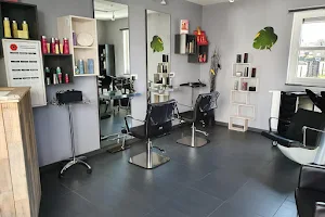 Nuances et Reflets - Salon de coiffure Mussy-La-Ville image