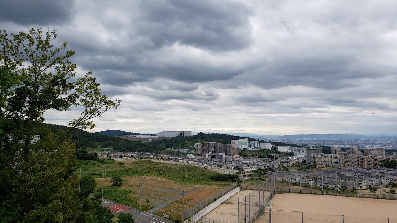 彩都なないろ公園駐車場