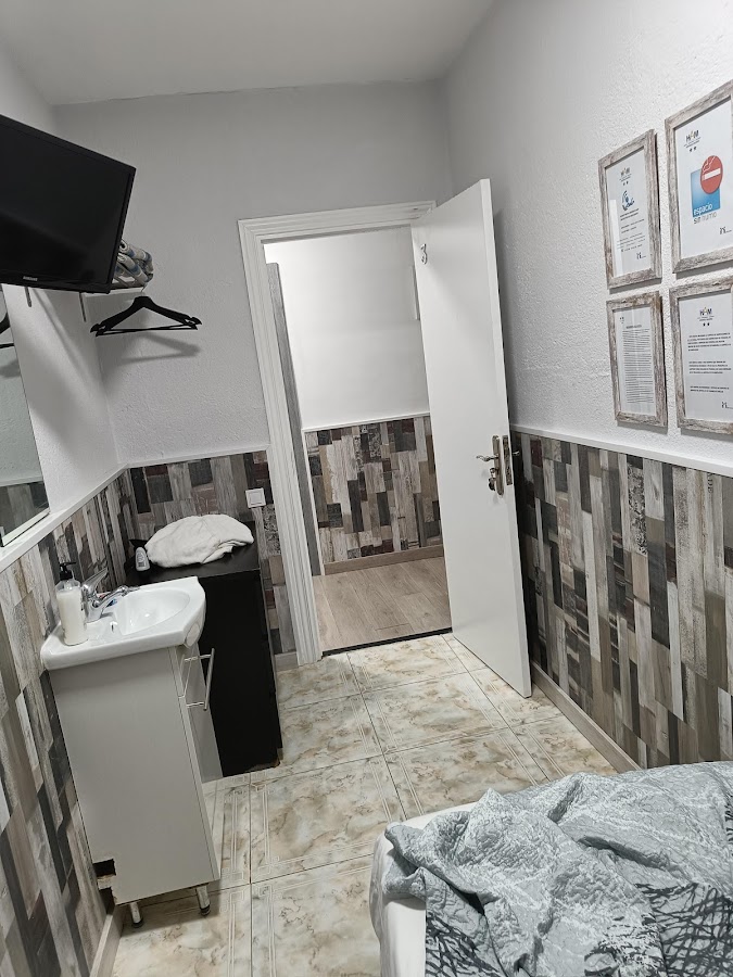 Hostal Avenida Madrid