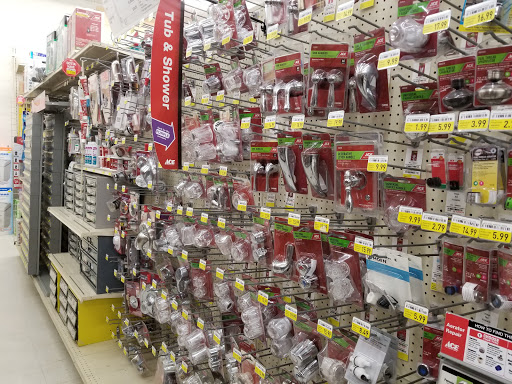 Hardware Store «Westlake Ace Hardware», reviews and photos, 2054 NW Topeka Blvd, Topeka, KS 66608, USA