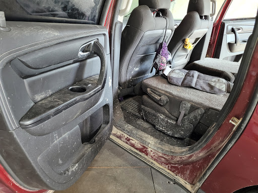 Car Detailing Service «A and A Auto Detailing», reviews and photos, 1018 SW Ankeny Rd, Ankeny, IA 50023, USA