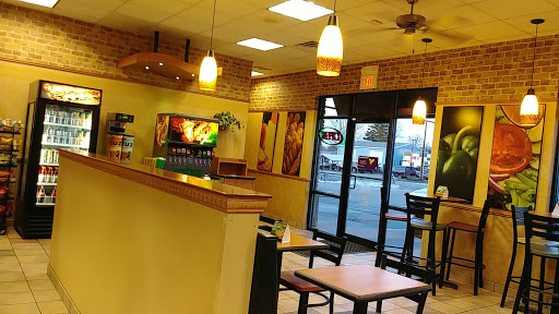 Restaurant «SUBWAY®Restaurants», reviews and photos, 2715 S Madison St, Muncie, IN 47302, USA