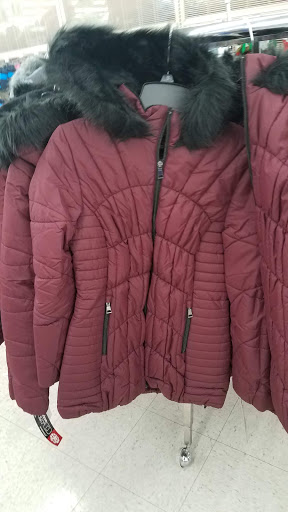 Stores to buy women's quilted vests Milwaukee