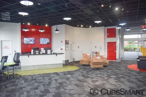 Self-Storage Facility «CubeSmart Self Storage», reviews and photos, 41-06 Delong St, Flushing, NY 11355, USA